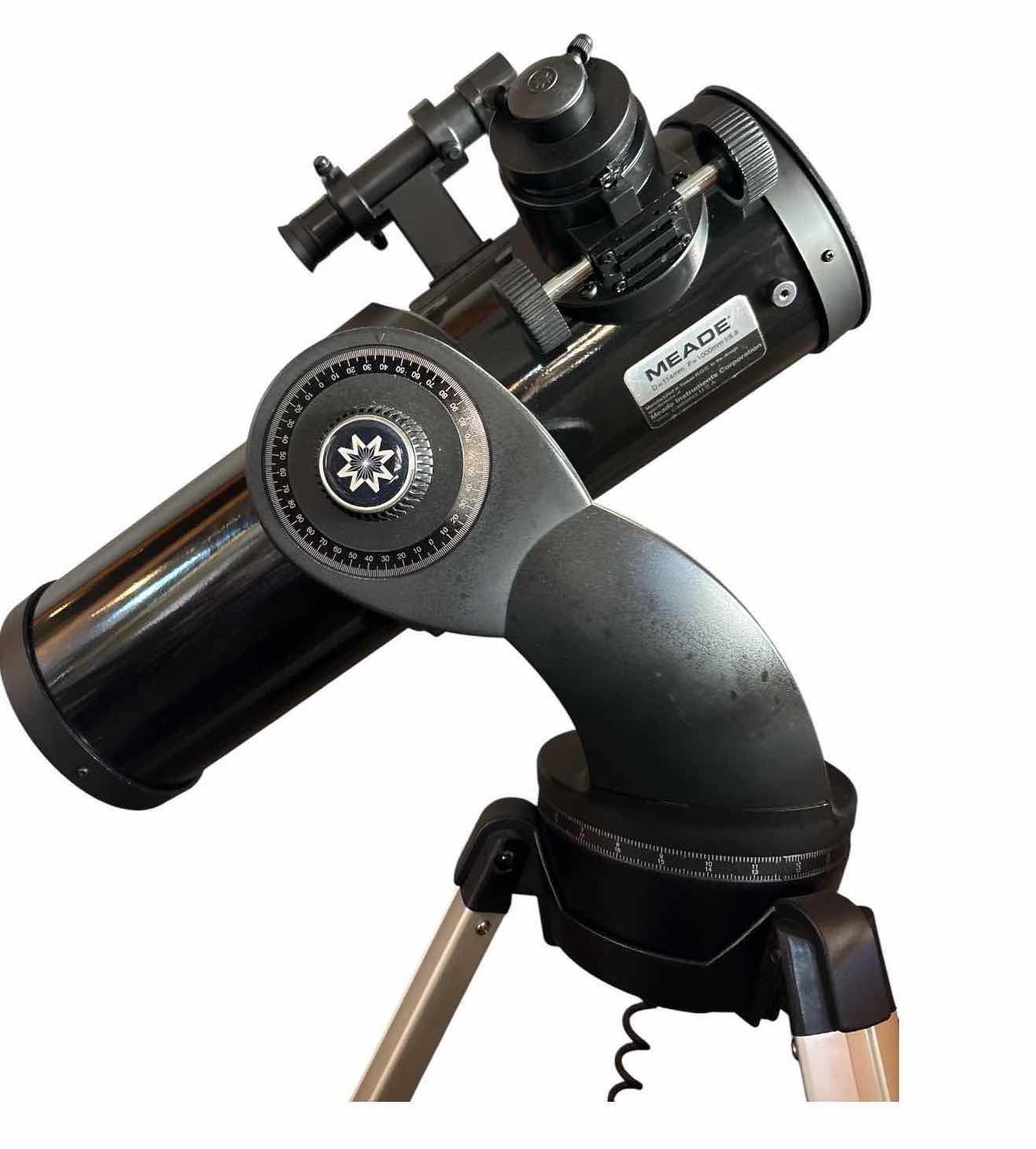 View 2 of MEADE DS-2000 SERIES COMPUTERIZED REFLECTOR TELESCOPE WITH TRIPOD, MANUALS & ACCESSORIES – BLACK/SILVER H44”