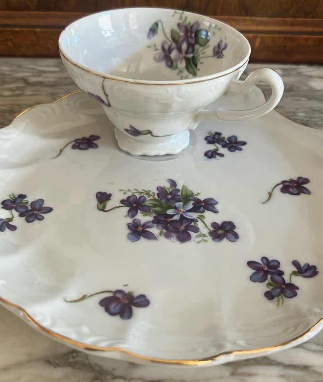 Photo 1 of 4- VINTAGE CERAMIC SHELL PLATES W DELICATE VIOLET FLORAL PATTERN W ONLY 2 TEACUPS