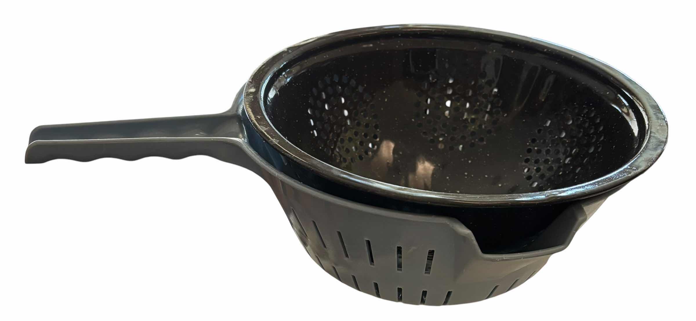 Photo 1 of VINTAGE REGENCY CLUB CASSEROLE DISH, MIXING BOWLS (2), COLANDERS (2), SALAD SPINNER, SMALL CASSEROLE DISHES & NIB FRYING BASKETS (4)