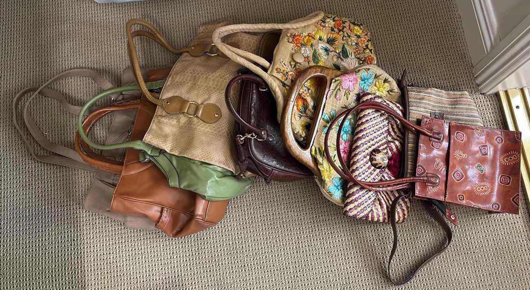 Photo 1 of WOMENS TOTES/PURSES