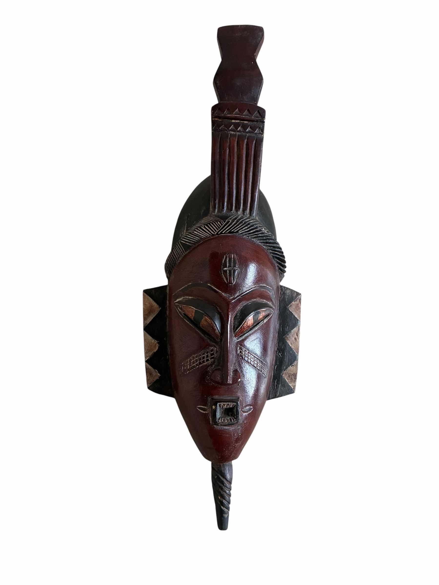 Photo 1 of HAND CARVED WOOD AFRICAN GURO MASK ARTWORK 8“ X 5” H22“