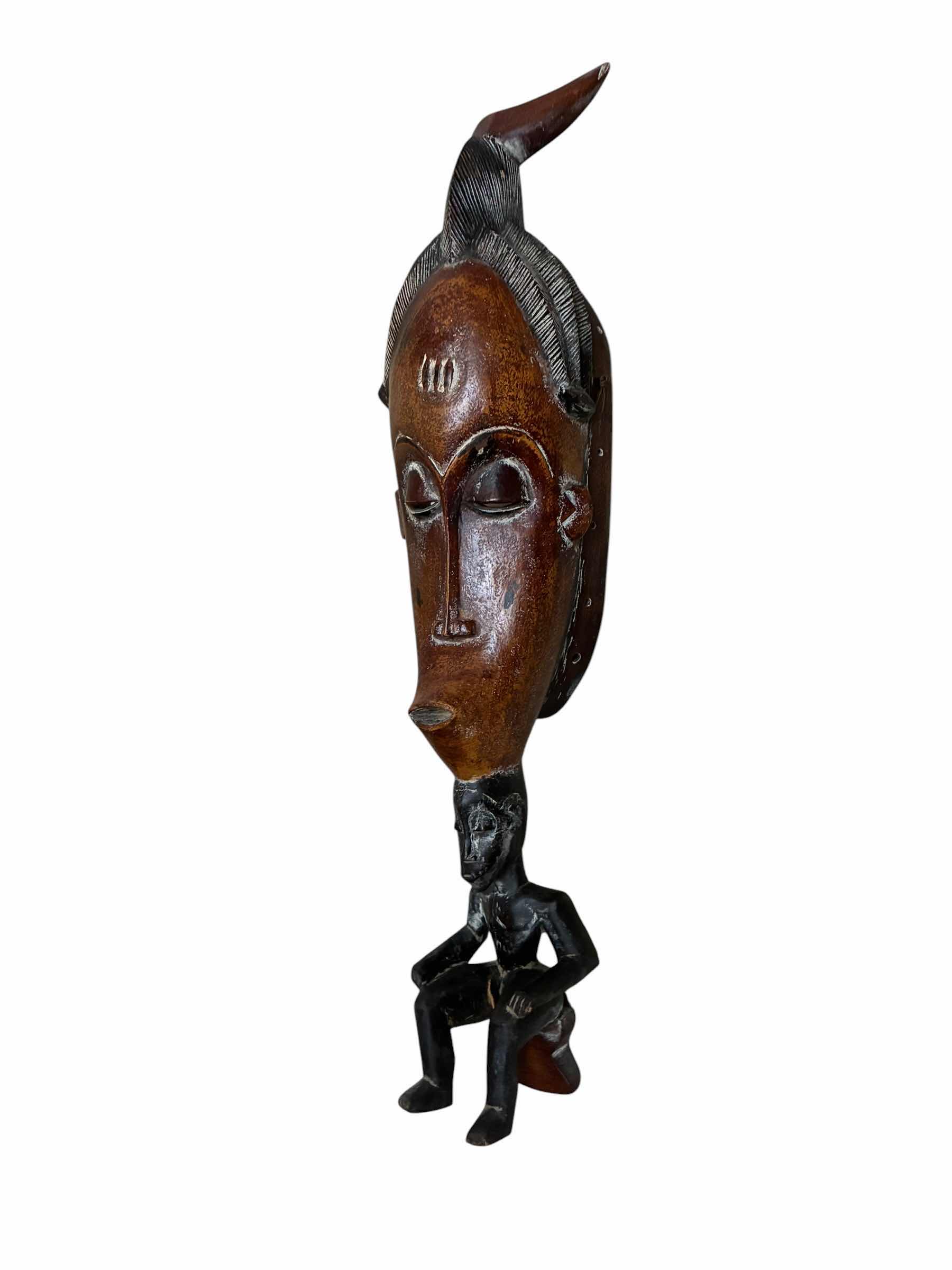 Photo 1 of HAND CARVED WOOD AFRICAN GURO MASK W SITTING FIGURE ARTWORK 6“ X 5“ H25“