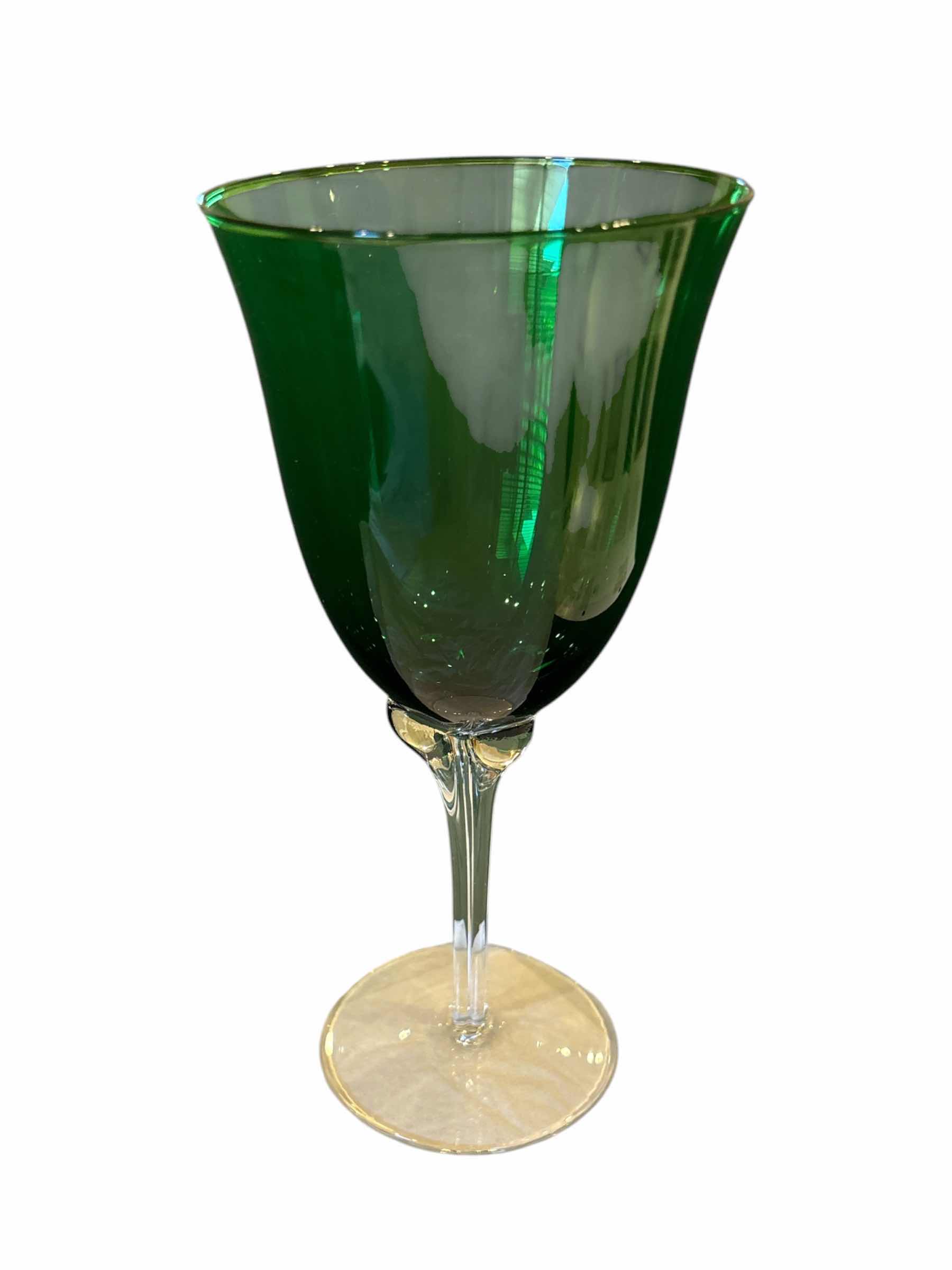 Photo 1 of VINTAGE MURANO HANDBLOWN EMERALD TULIP WINE GLASSES W CLEAR STEMS 7 5/8” (QTY 14) $245