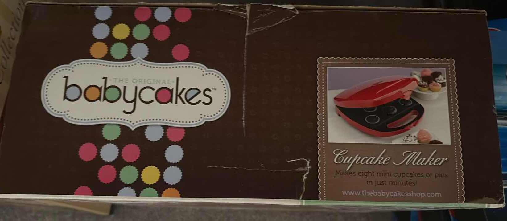 Photo 1 of BABYCAKES CUPCAKE 8- MINI MAKER IN RED