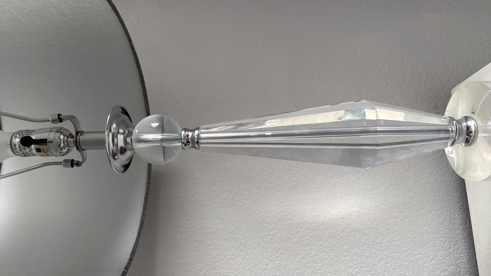 Photo 1 of HEAVY ACRYLIC BASE TABLE LAMP W SAGE GREEN LINEN SHADE H31”