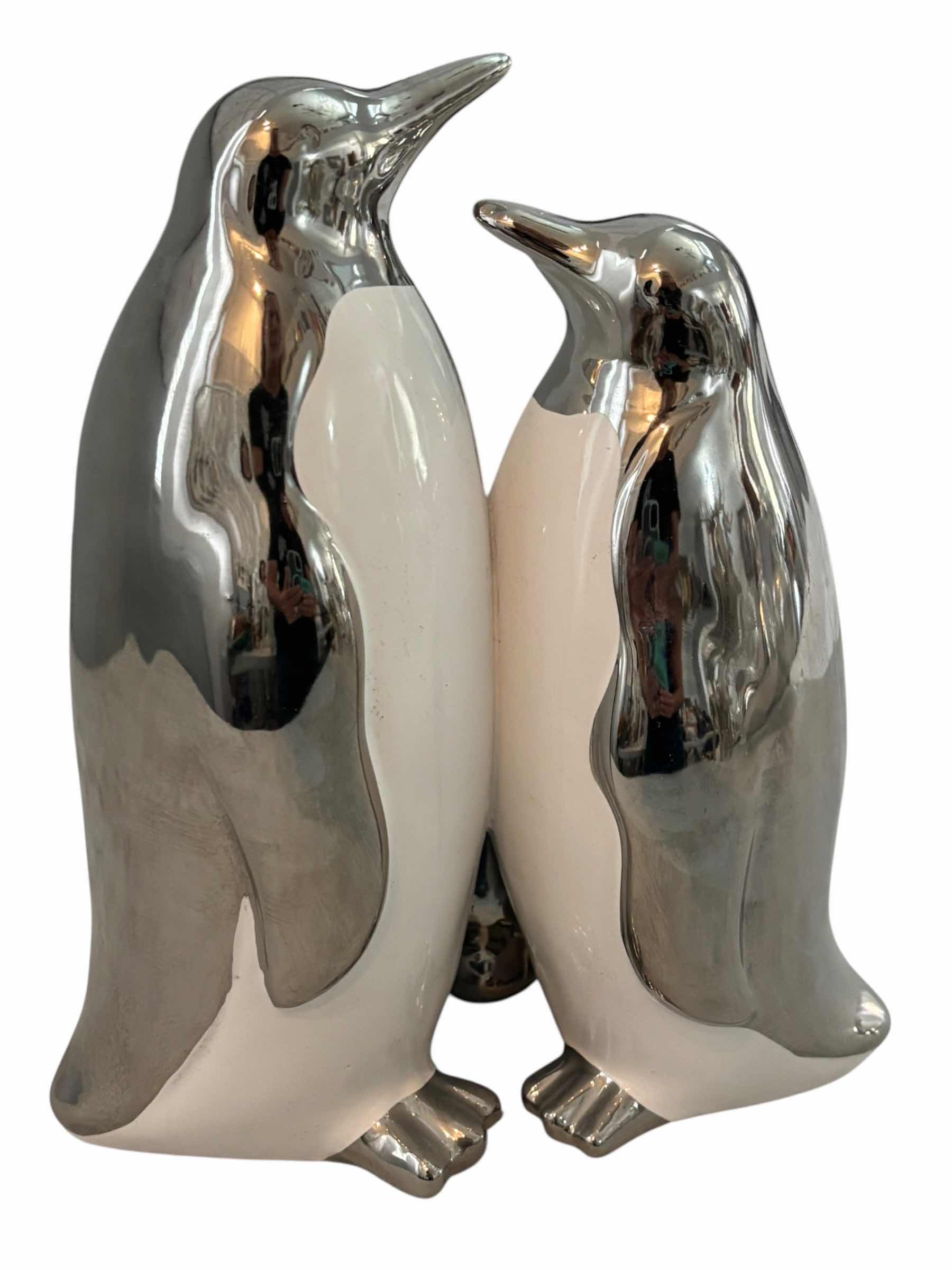 Photo 1 of PLACE & TIME COLLECTION PENGUIN STATUE H10”