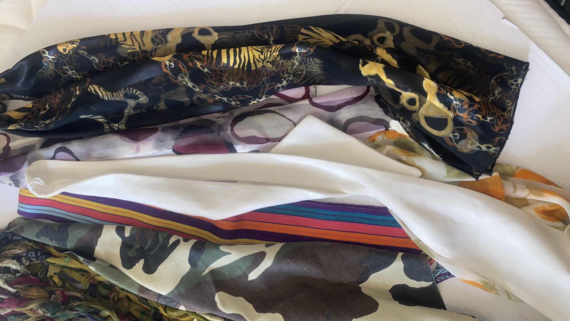 Photo 1 of WOMEN’S SCARVES