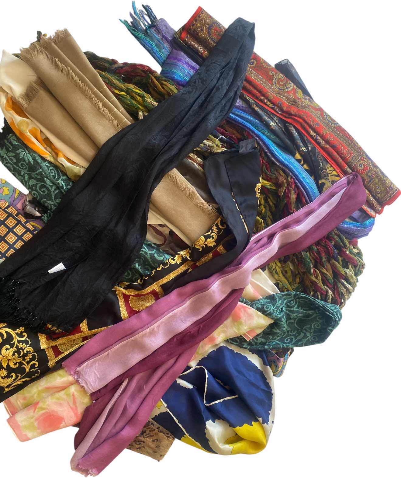Photo 1 of WOMEN’S SCARVES