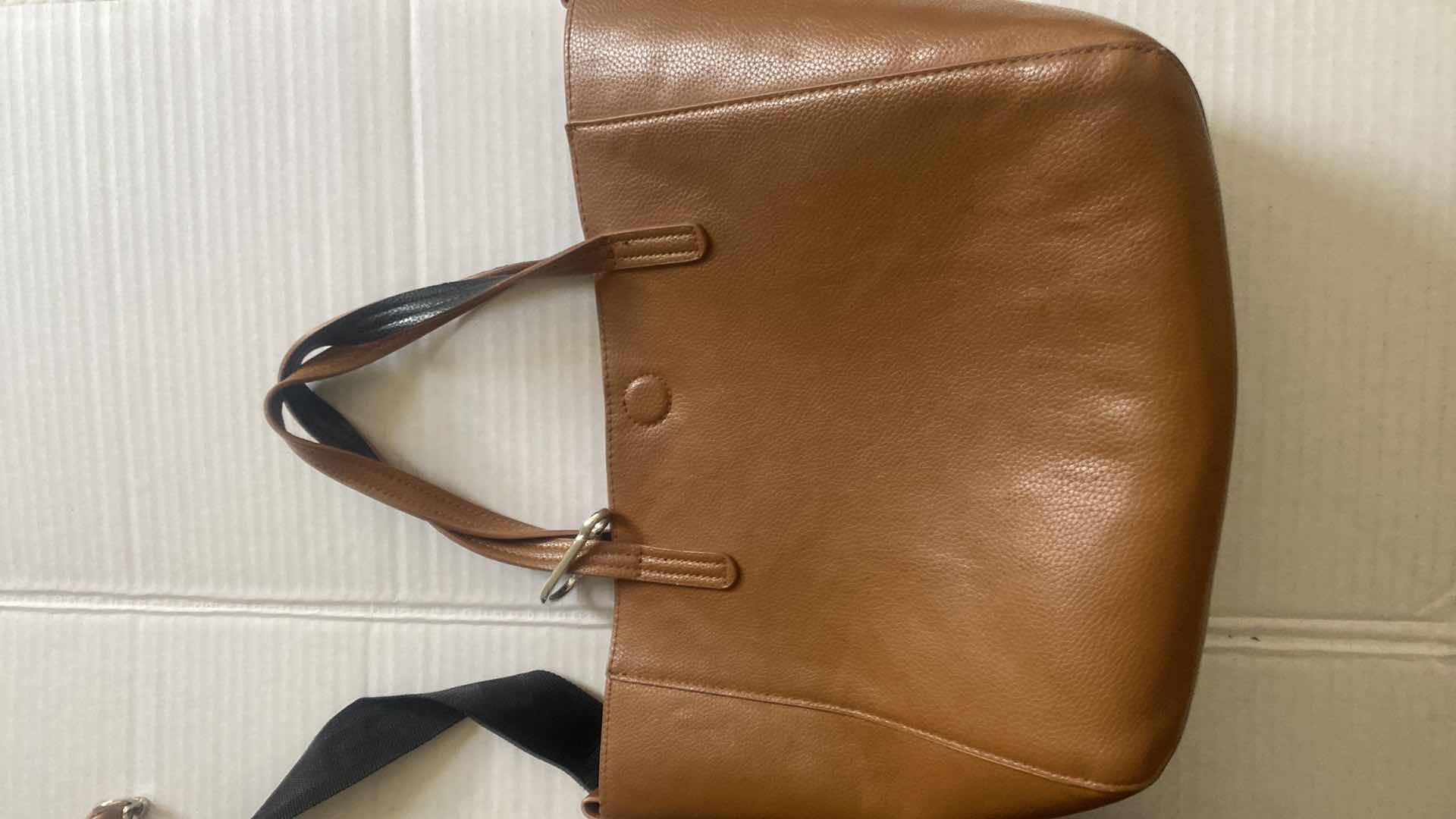 Photo 1 of WOMEN’S HANDBAGS (3)