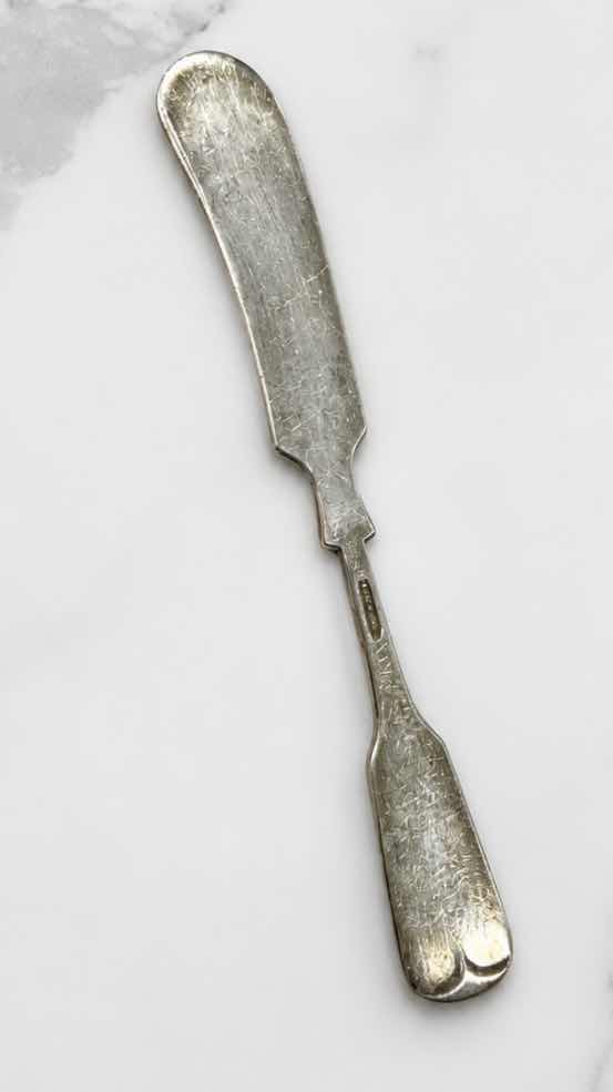 Photo 1 of MASTER BUTTER KNIFE STAMPED STERLING SILVER 34.55grams