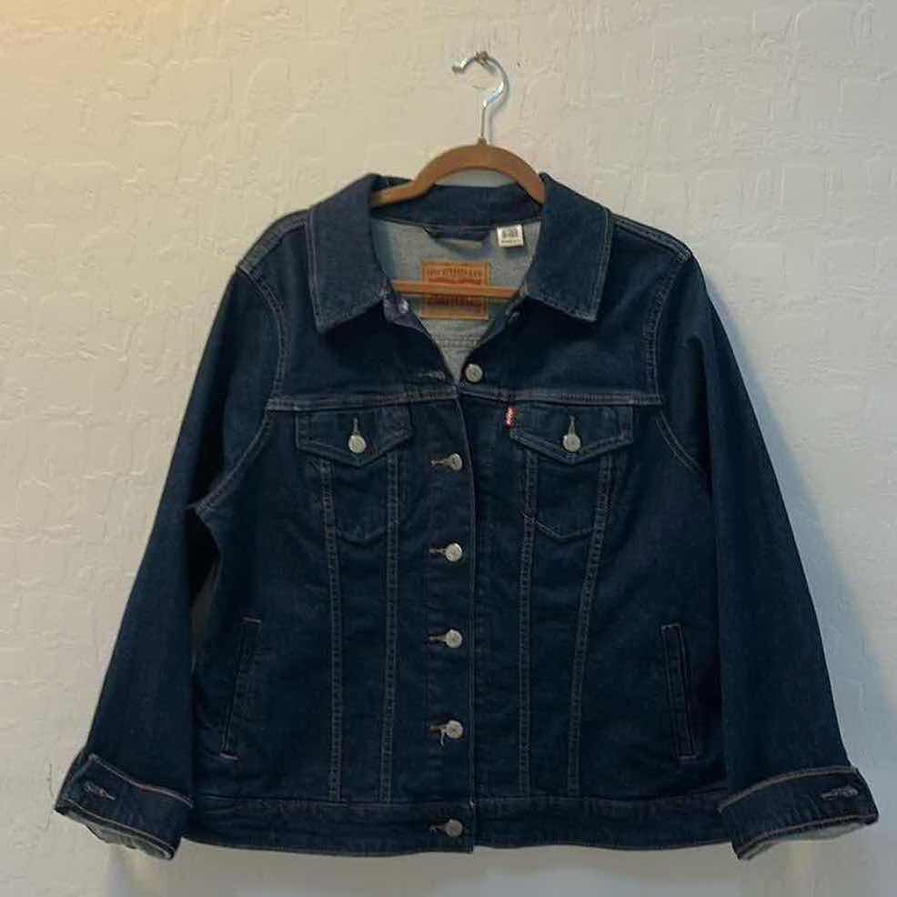 Photo 1 of WOMEN’S LEVI’S JACKET SIZE 1X