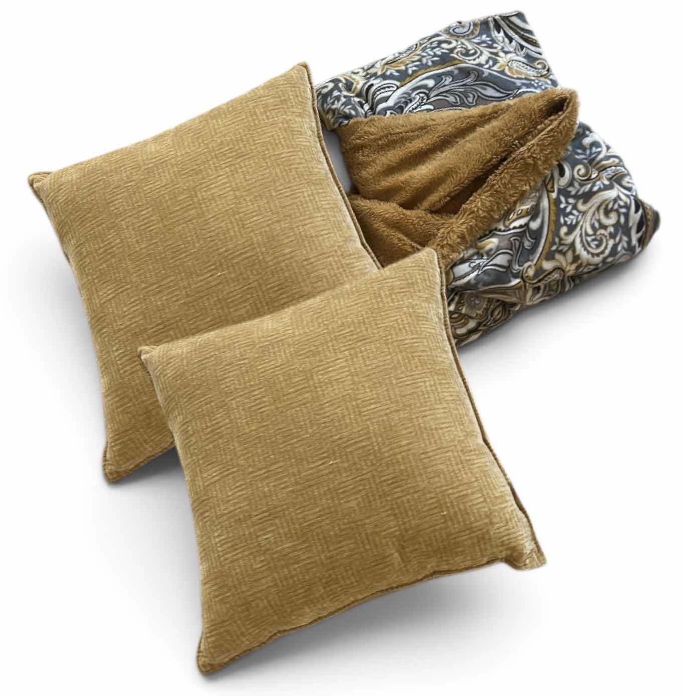 Photo 1 of 2 TOSS PILLOWS AND SOFT THROW