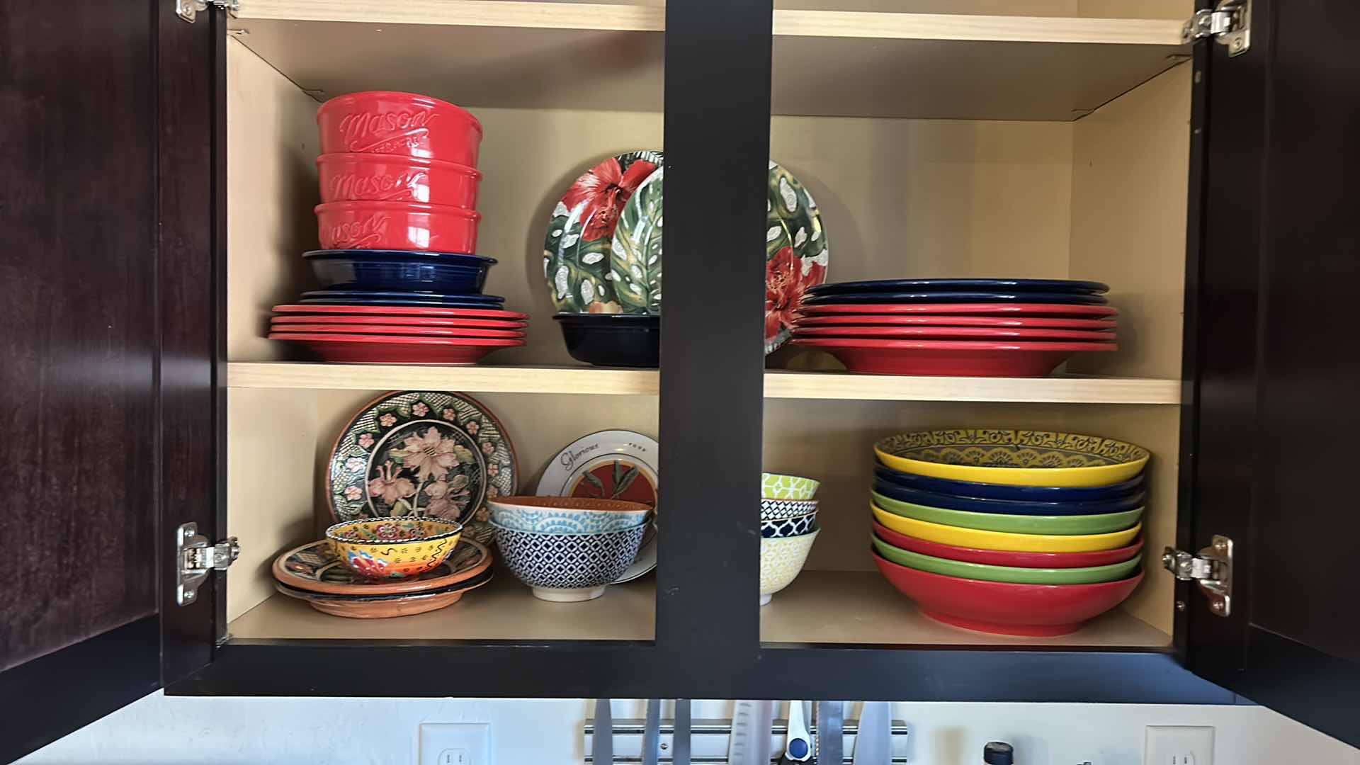 Photo 1 of PLATES AND BOWLS