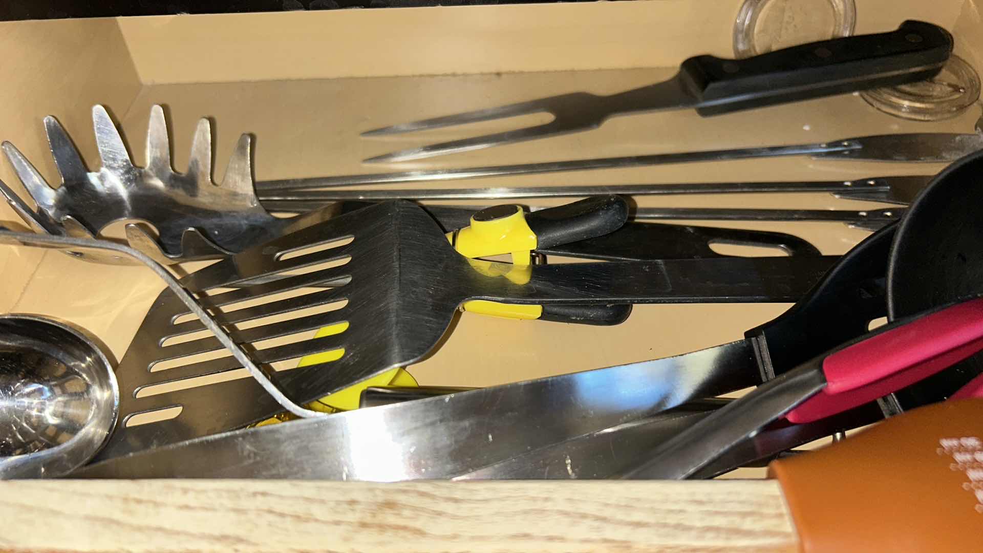 Photo 1 of CONTENTS OF DRAWER IN KITCHEN