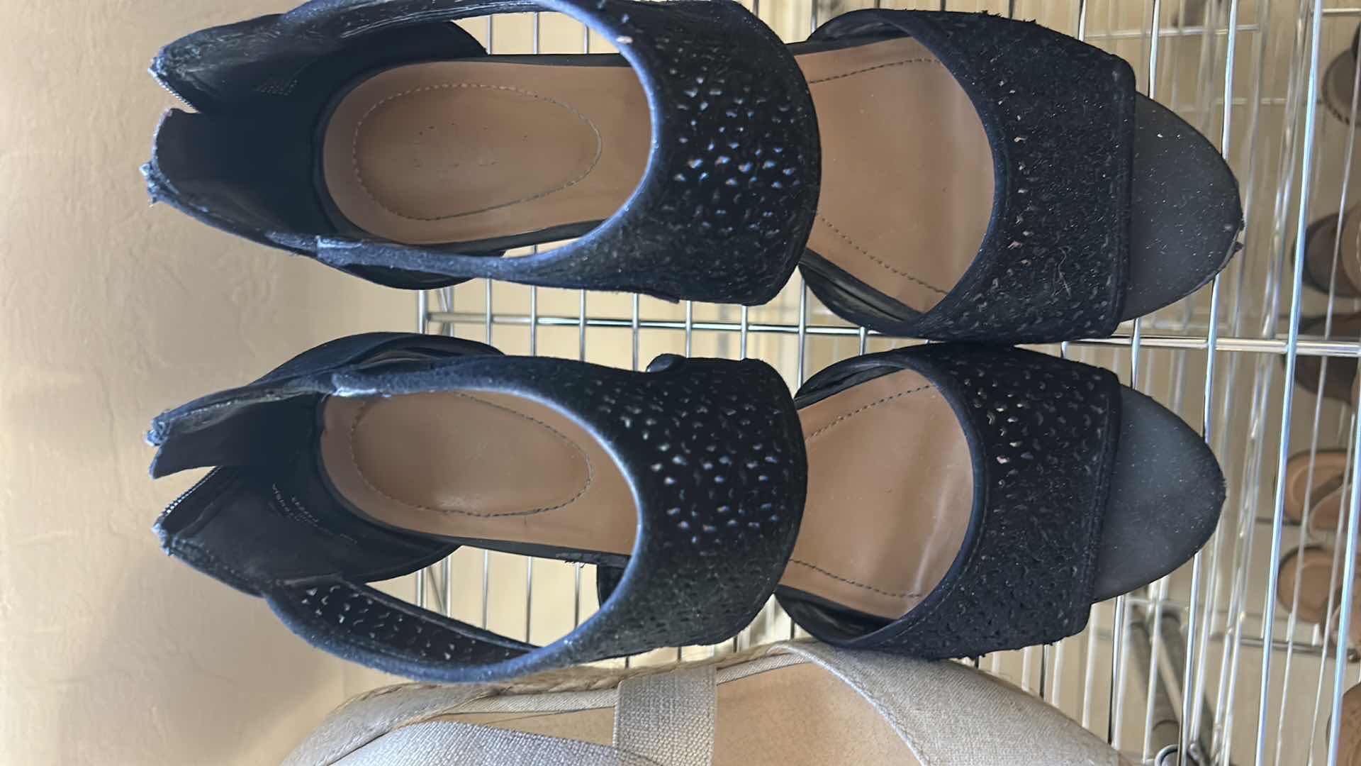 Photo 1 of SIX PAIRS OF SANDAL TYPE SHOES - WOMEN’S SIZE 10