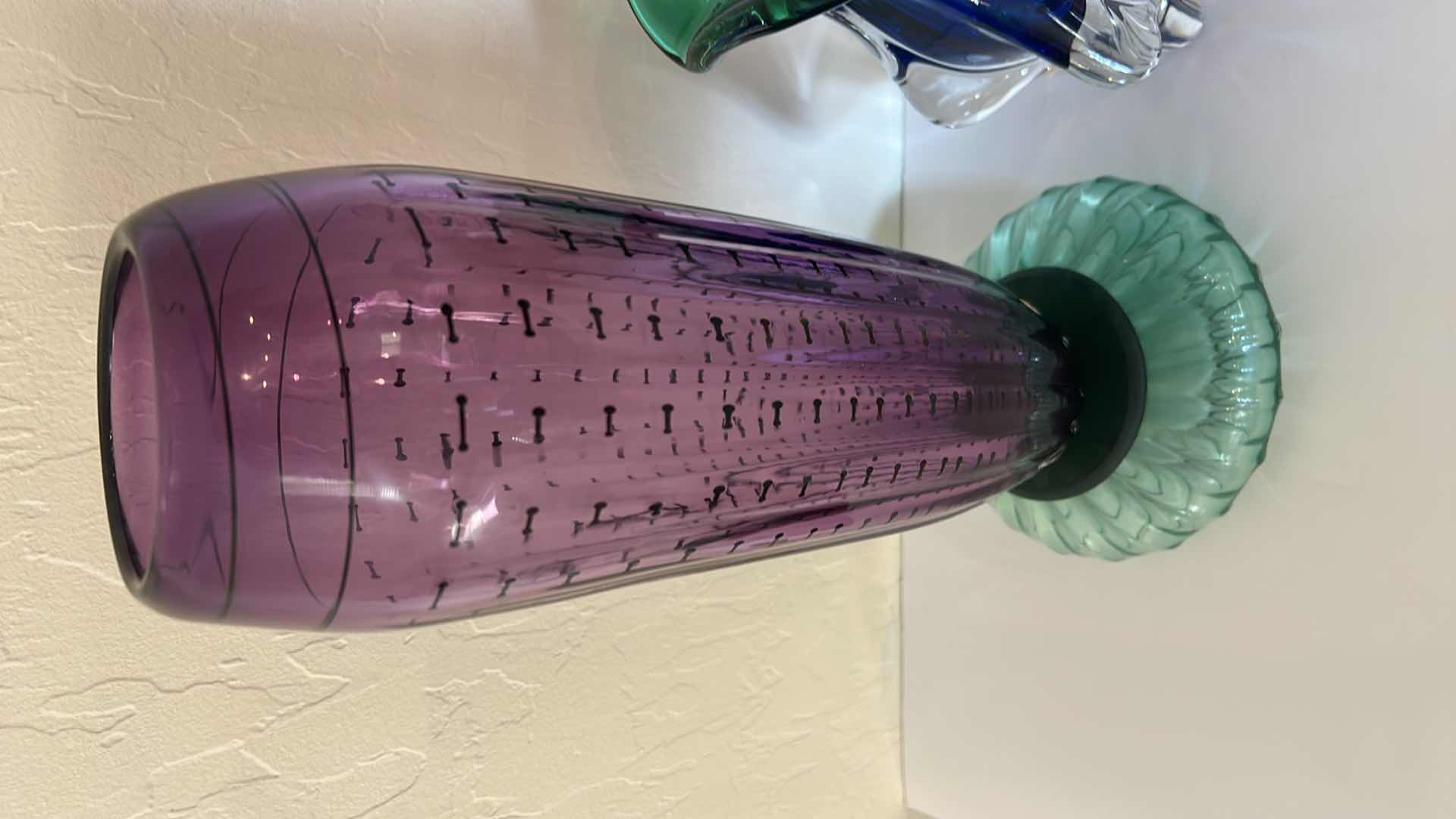 Photo 1 of HANDMADE ART GLASS VASE BY STUDIO GLASS ARTIST BRUCE PIZZICHILLO AND DARRI GORDON & ROYAL GALLERY TULIP VASE $260
(TALLEST 15 1/4”)