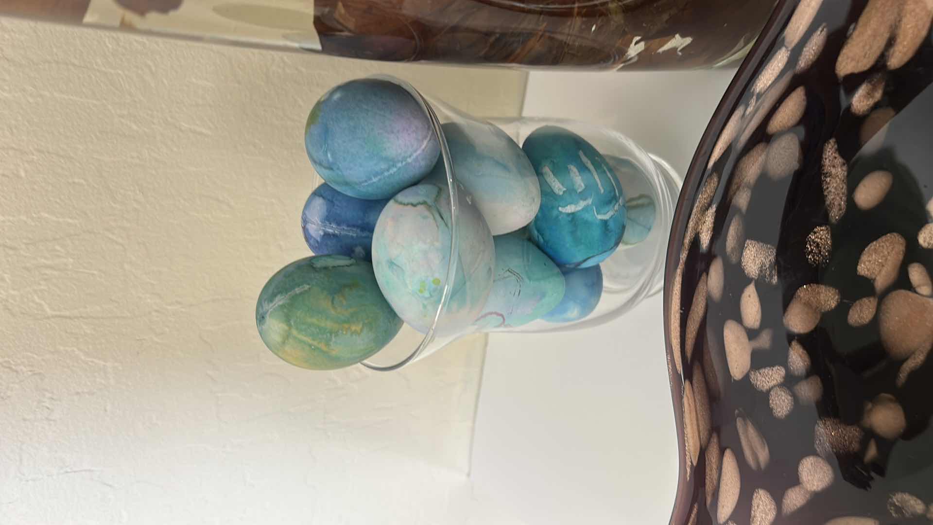 Photo 1 of HOMEGOODS AND HOME DECOR, (TALLEST, H 18 1/2”)