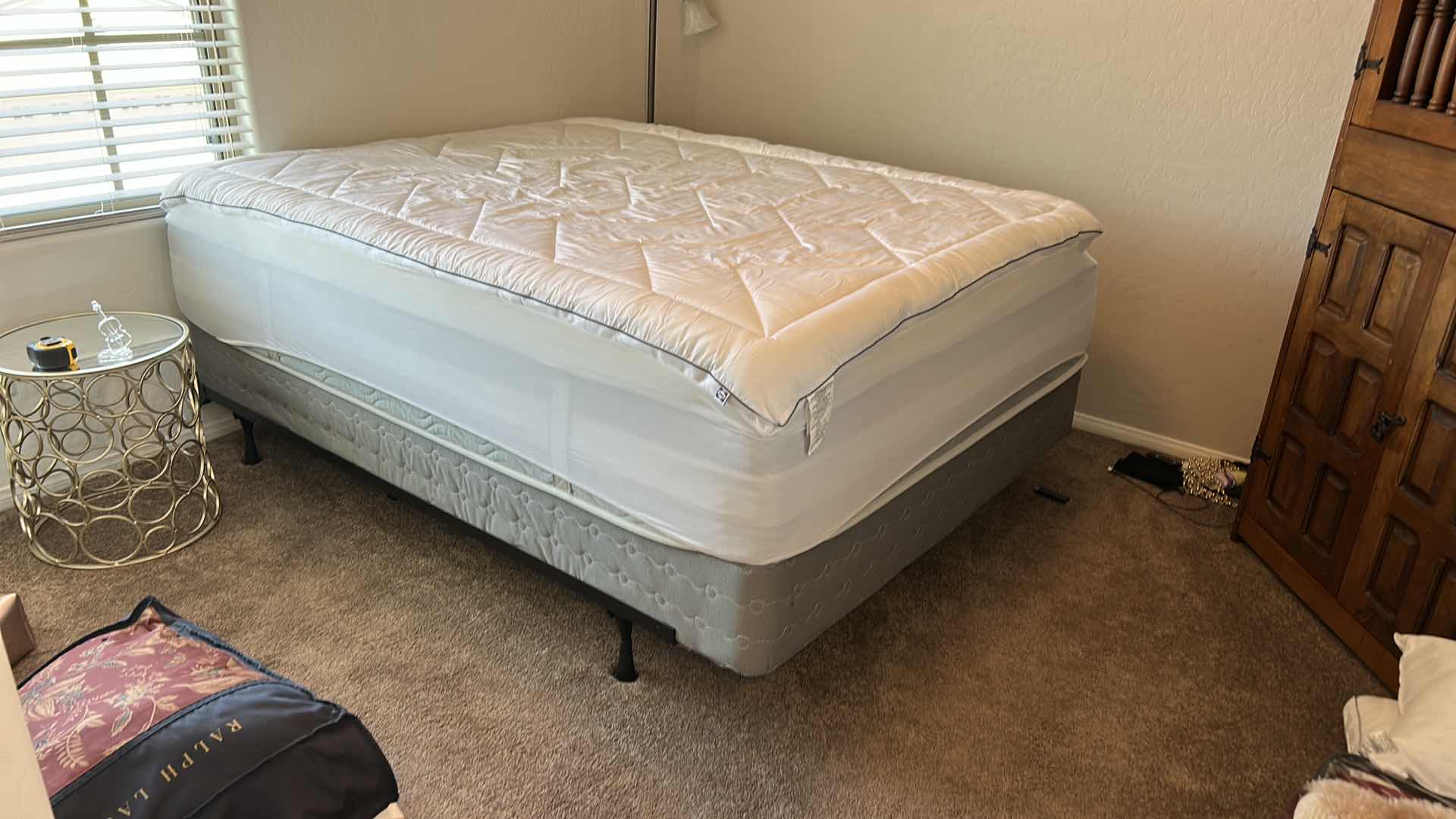 Photo 1 of ZINUS QUEEN MATTRESS WITH FOAM PAD, TOPPER, AND COVER WITH BOX SPRINGS