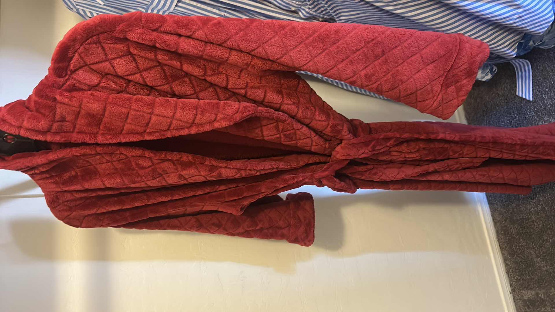 Photo 1 of 12 WOMEN’S PLUS SIZE DRESSES