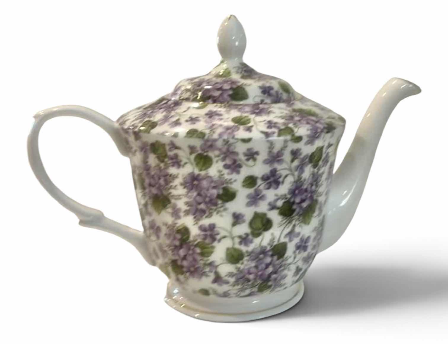 Photo 1 of VINTAGE FINE BONE CHINA
H7”