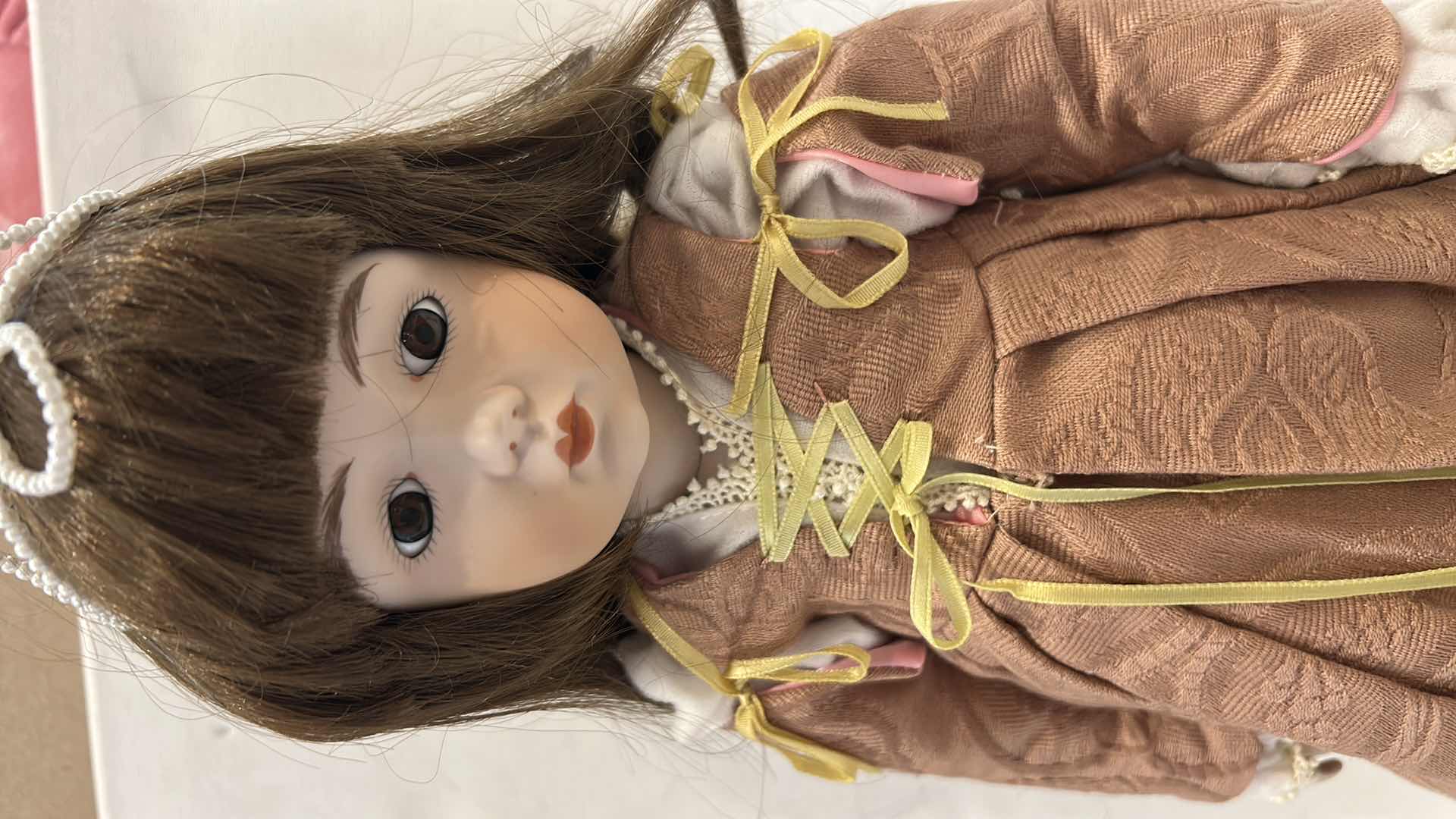 Photo 1 of VINTAGE "GUINEVERE" / RENAISSANCE PRINCESS MUSICAL PORCELAIN DOLL FROM THE DUCAL COLLECTOR SERIES, H19” $55