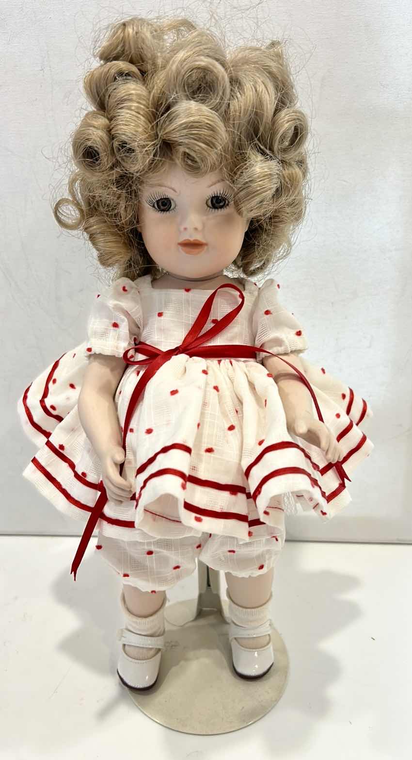 Photo 1 of VINTAGE PORCELAIN SHIRLEY TEMPLE DOLL H15”