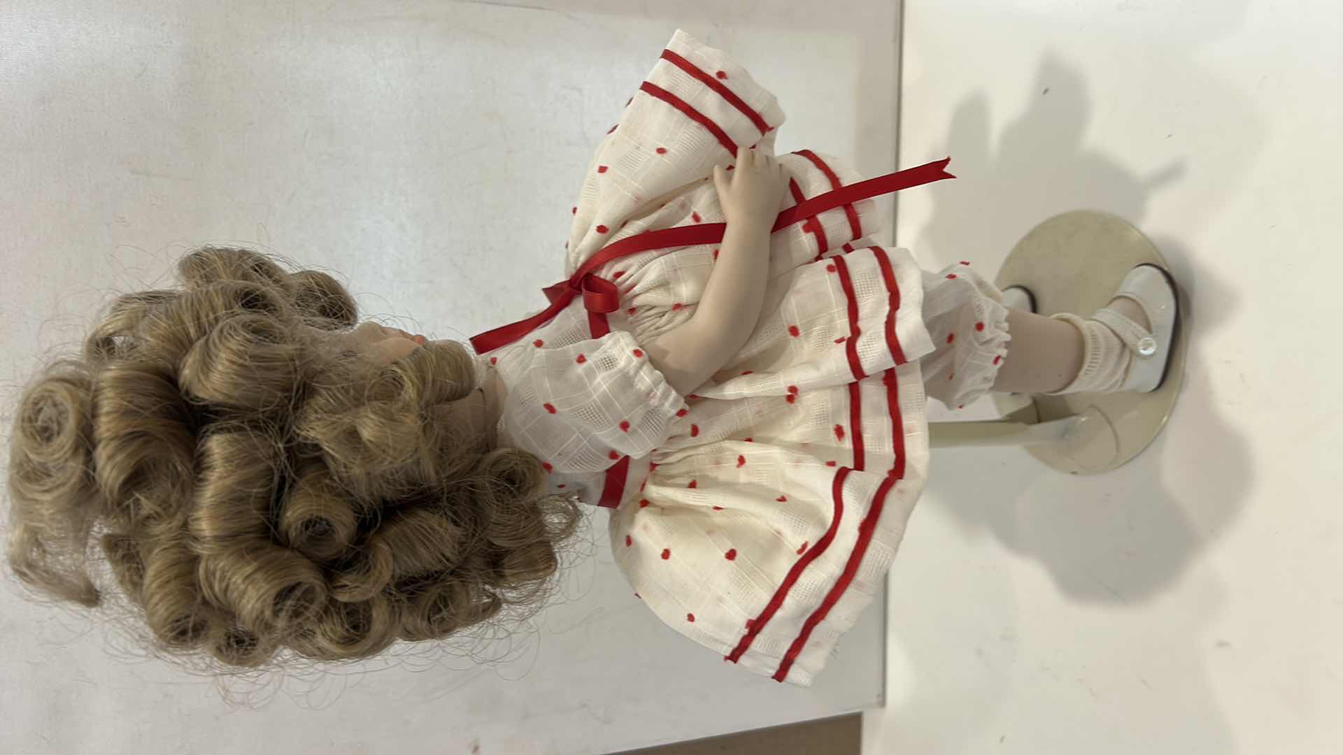 Photo 1 of VINTAGE PORCELAIN SHIRLEY TEMPLE DOLL H15”