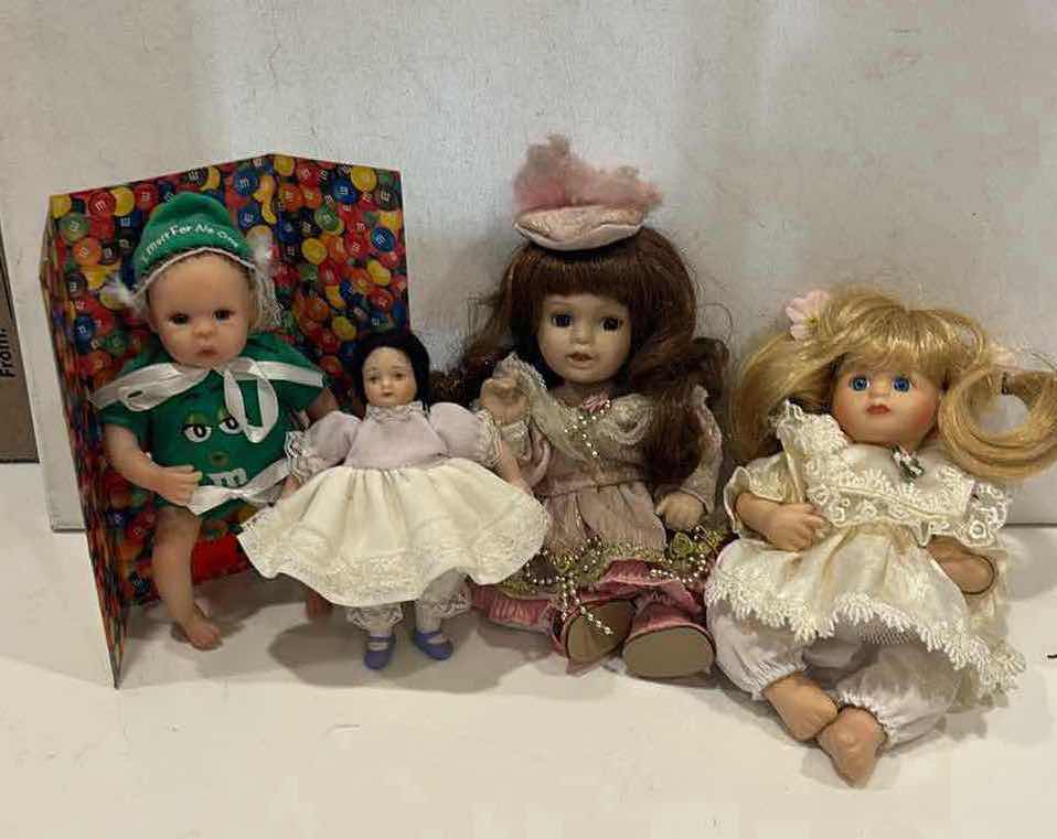 Photo 1 of 4 COLLECTIBLE DOLLS