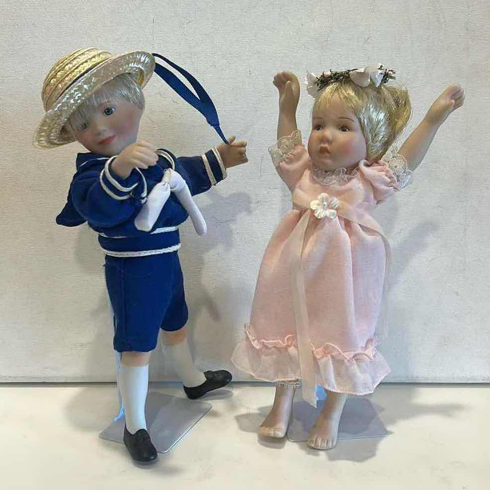 Photo 1 of 2 VINTAGE PORCELAIN MAYPOLE DANCING DOLLS H9”