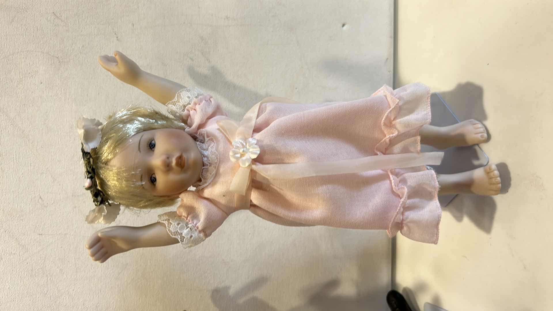 Photo 1 of 2 VINTAGE PORCELAIN MAYPOLE DANCING DOLLS H9”