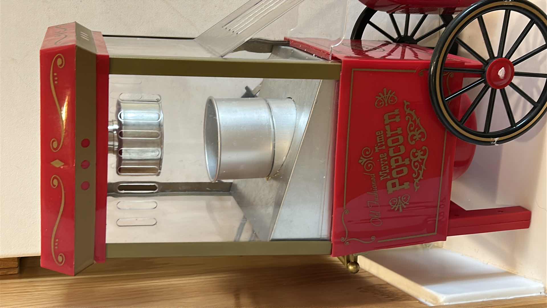 Photo 1 of POPCORN POPPER AND RADIO
