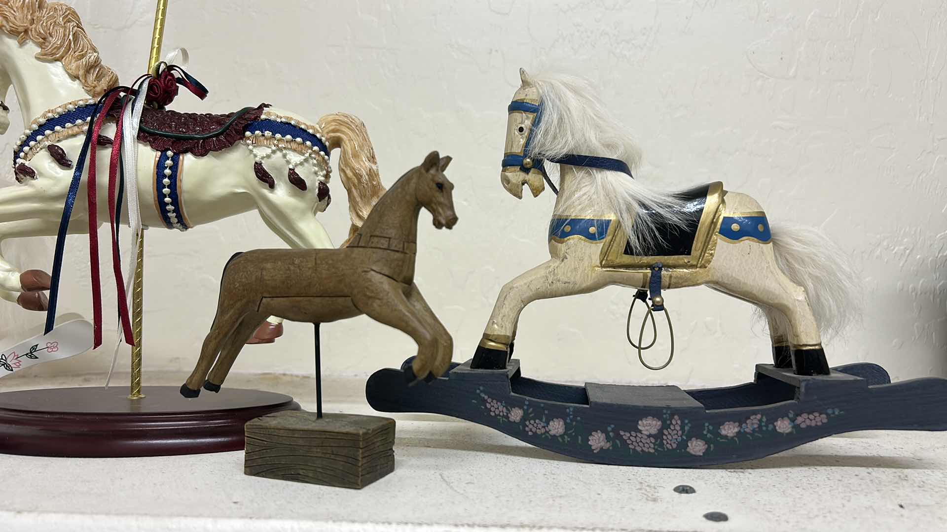 Photo 1 of HORSE HOME DECOR PIECES