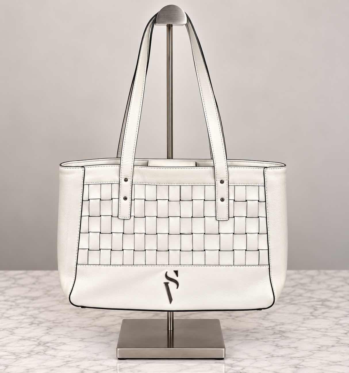 Photo 1 of SIMPLY VERA BY VERA TOTE BAG S
