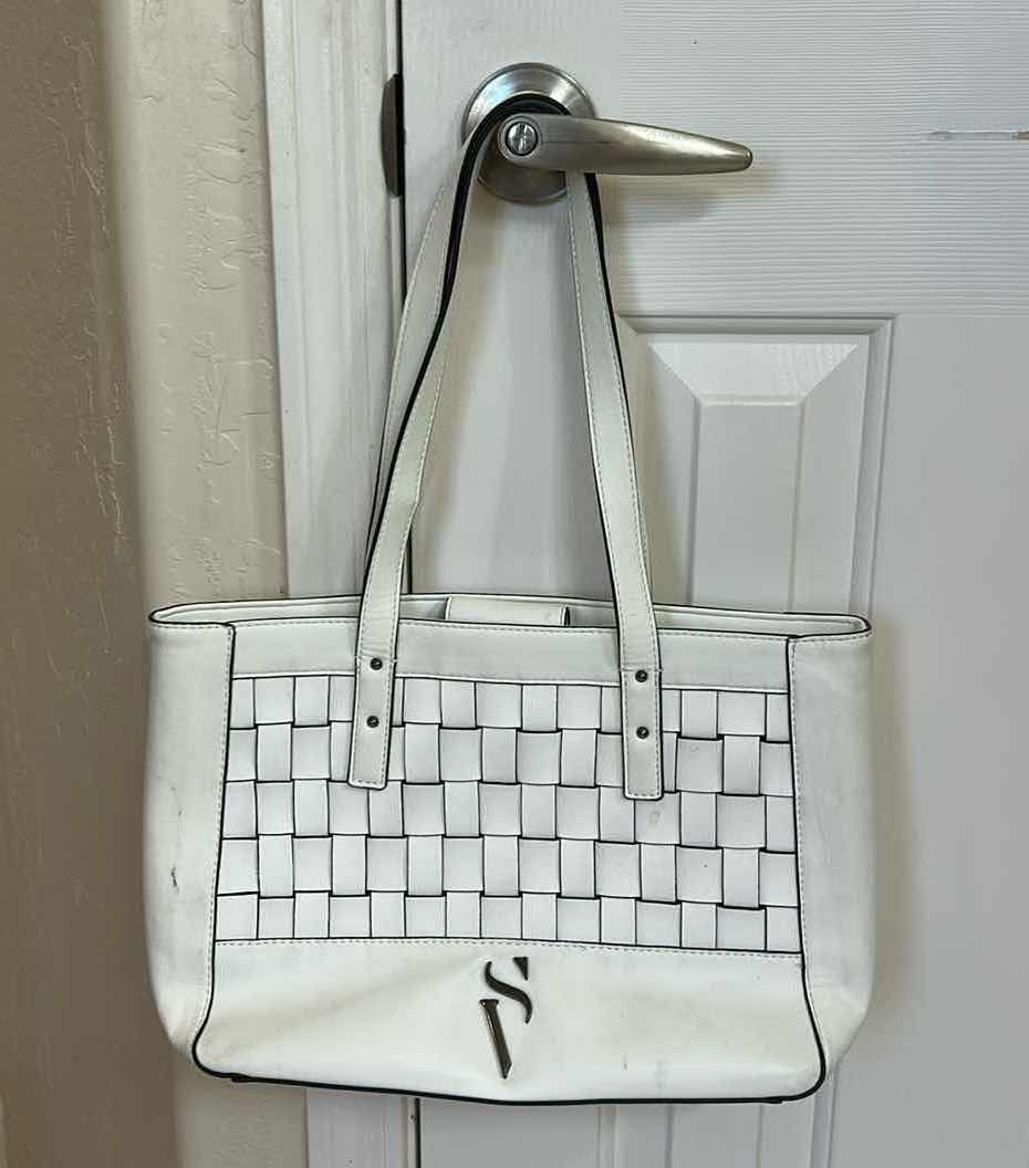 Photo 1 of SIMPLY VERA BY VERA TOTE BAG S