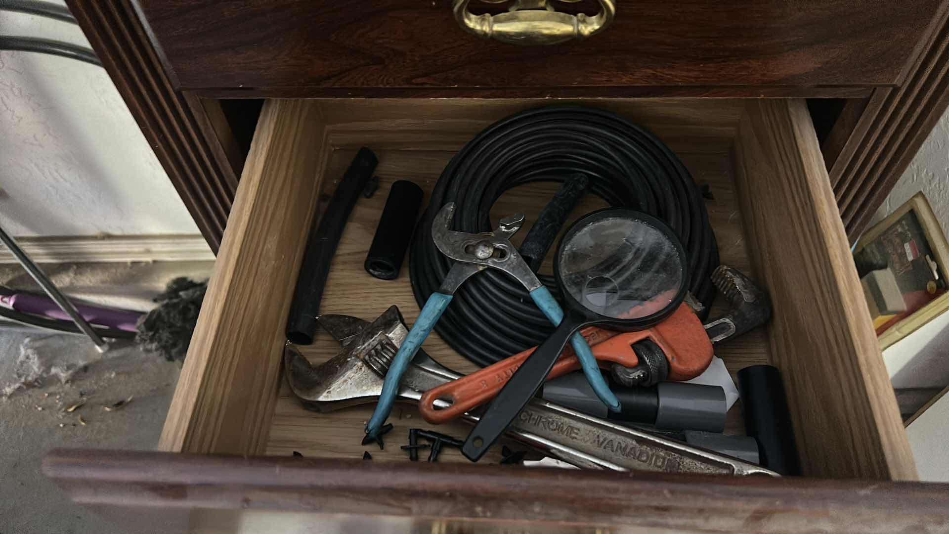 Photo 1 of CONTENTS OF 5 DRAWERS - VARIOUS TOOLS