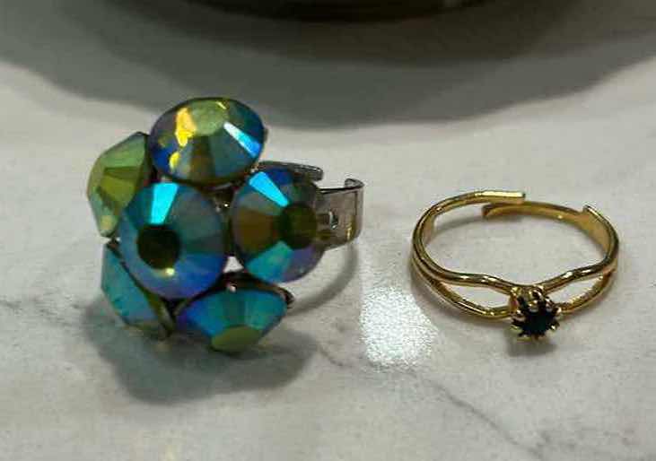 Photo 1 of RING HOLDERS AND 2 RINGS EST SIZE 7