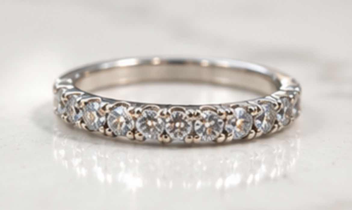 Photo 1 of 10K WHITE GOLD 0.75CTW DIAMOND RING 2.2G (EST SIZE 6-7) #14 $2,450