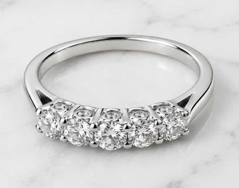 Photo 1 of 18K WHITE GOLD 0.54CTW DIAMOND RING 3.77G SIZE 7 W APPRAISAL #20, $3378