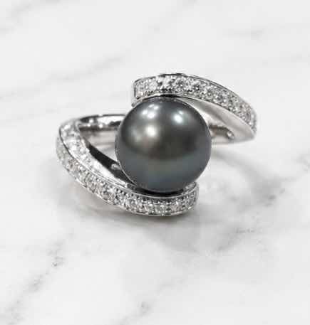 Photo 1 of 14K WHITE GOLD 9.5 CTW TAHITIAN, PEARL AND .50 CTW DIAMOND RING 6.8G (EST SIZE 6–7) #18