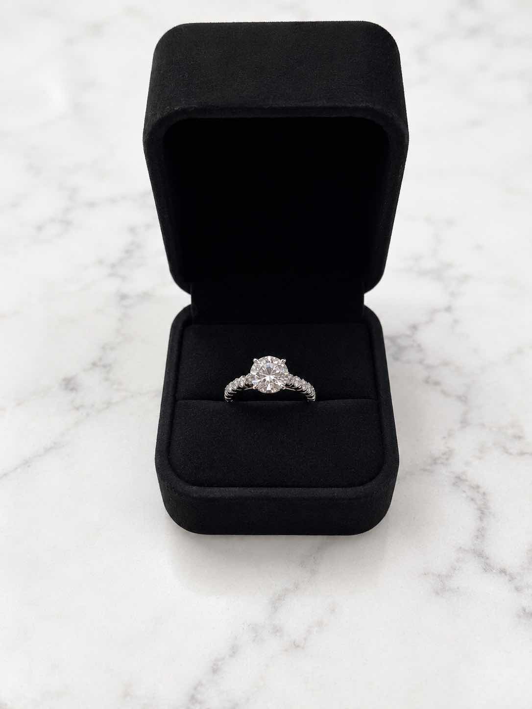 Photo 1 of 10K WHITE GOLD 1CTW DIAMOND RING 3.3 G. (EST SIZE 5–6) #49