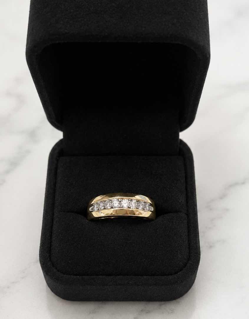 Photo 1 of 10K YELLOW GOLD 1CTW DIAMOND RING, 4G (EST SIZE 8–9) #42