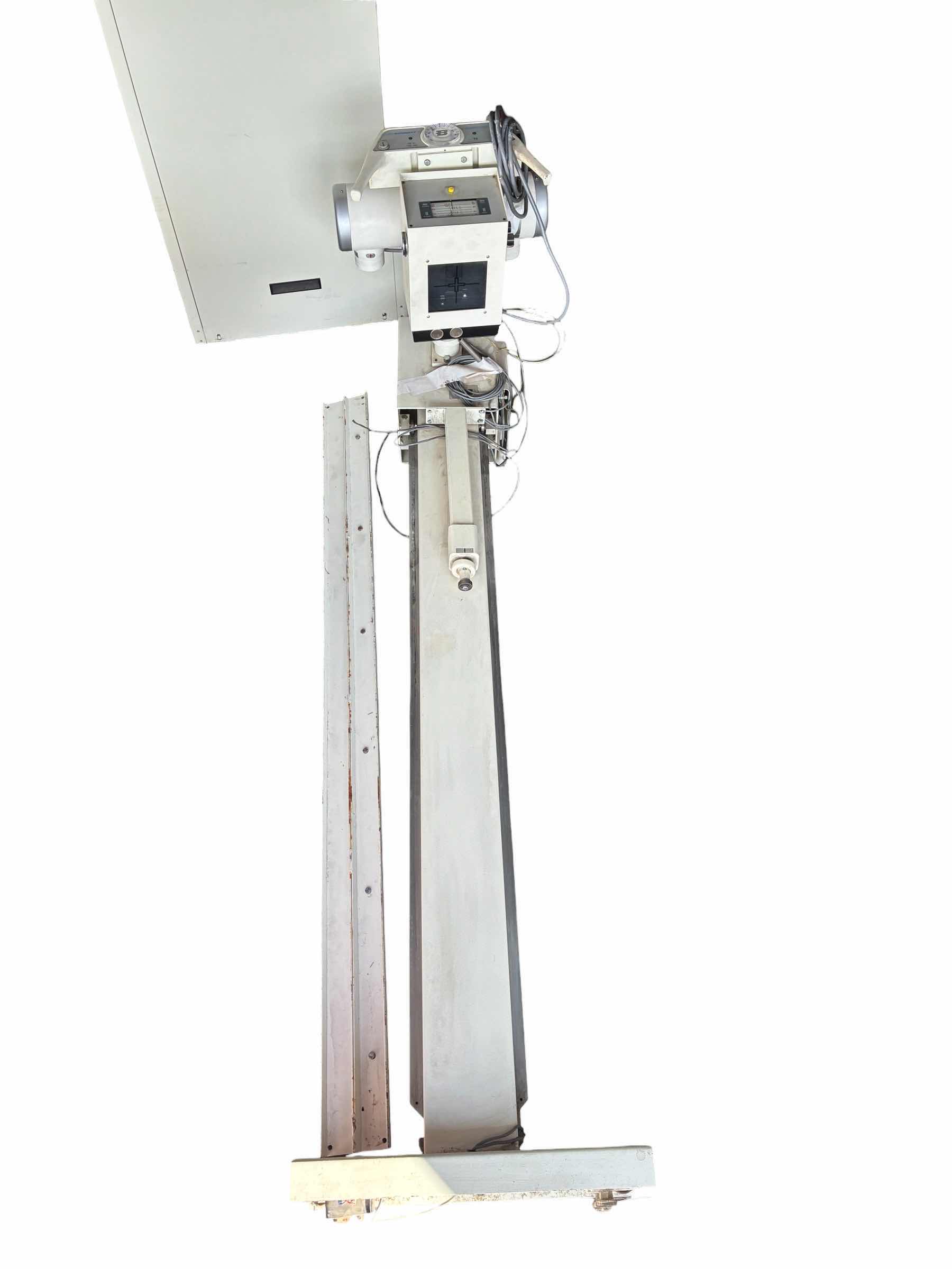 Photo 1 of BENNENT X-RAY MACHINE EQUIPMENT (READ NOTES)
