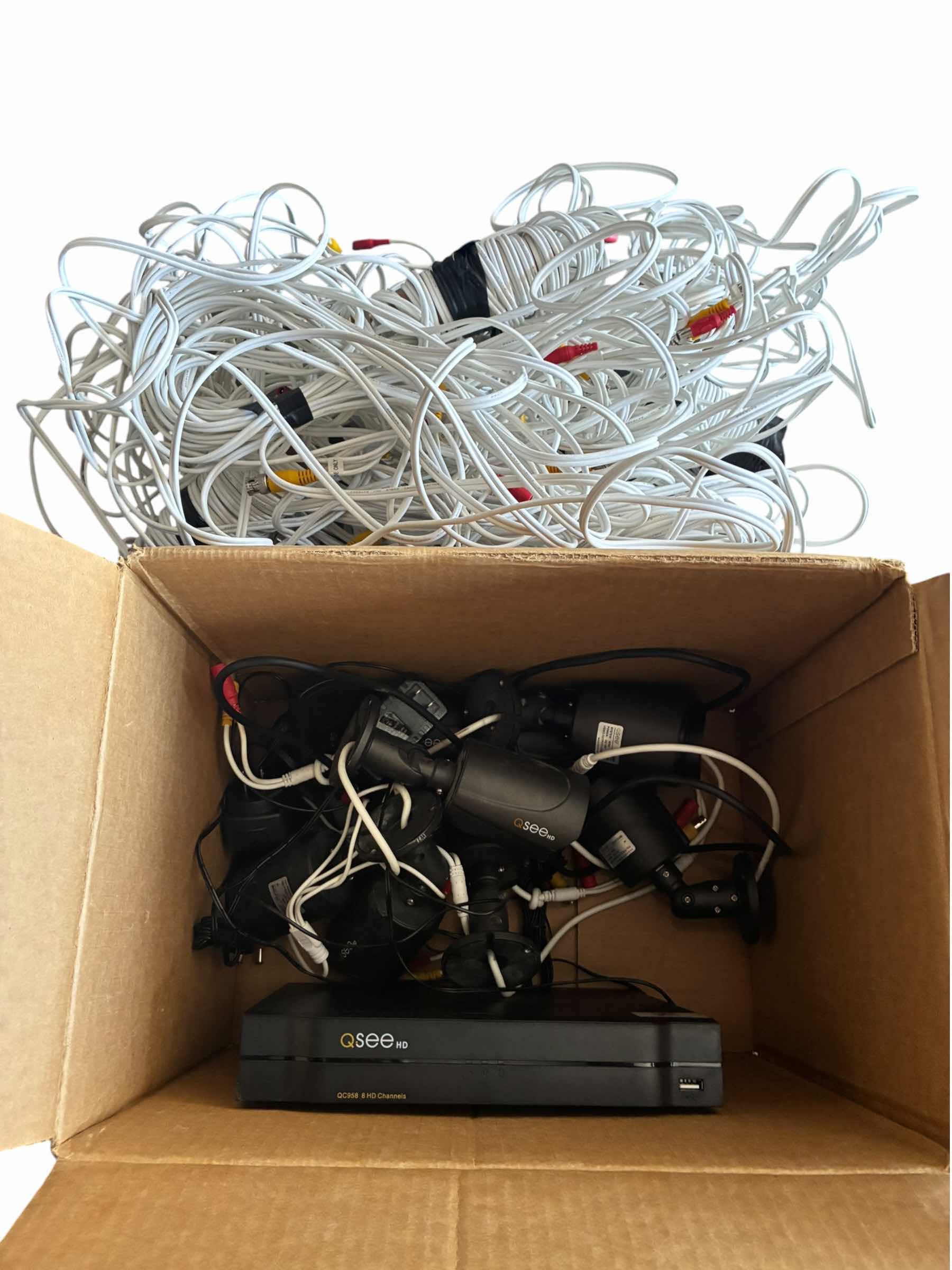 Photo 1 of Q-SEE 8 SECURITY CAMERA & RECORDER SYSTEM