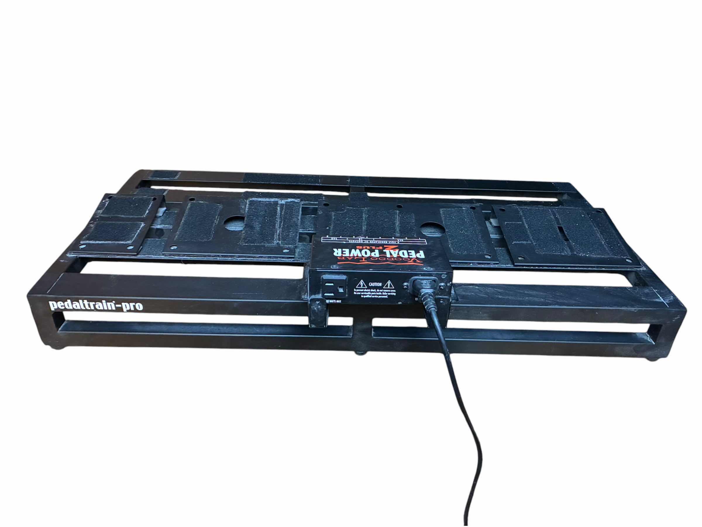 Photo 1 of VOODOO LAB PEDAL POWER 2 PLUS W PEDAL TRAIN-PRO 32” X 16“