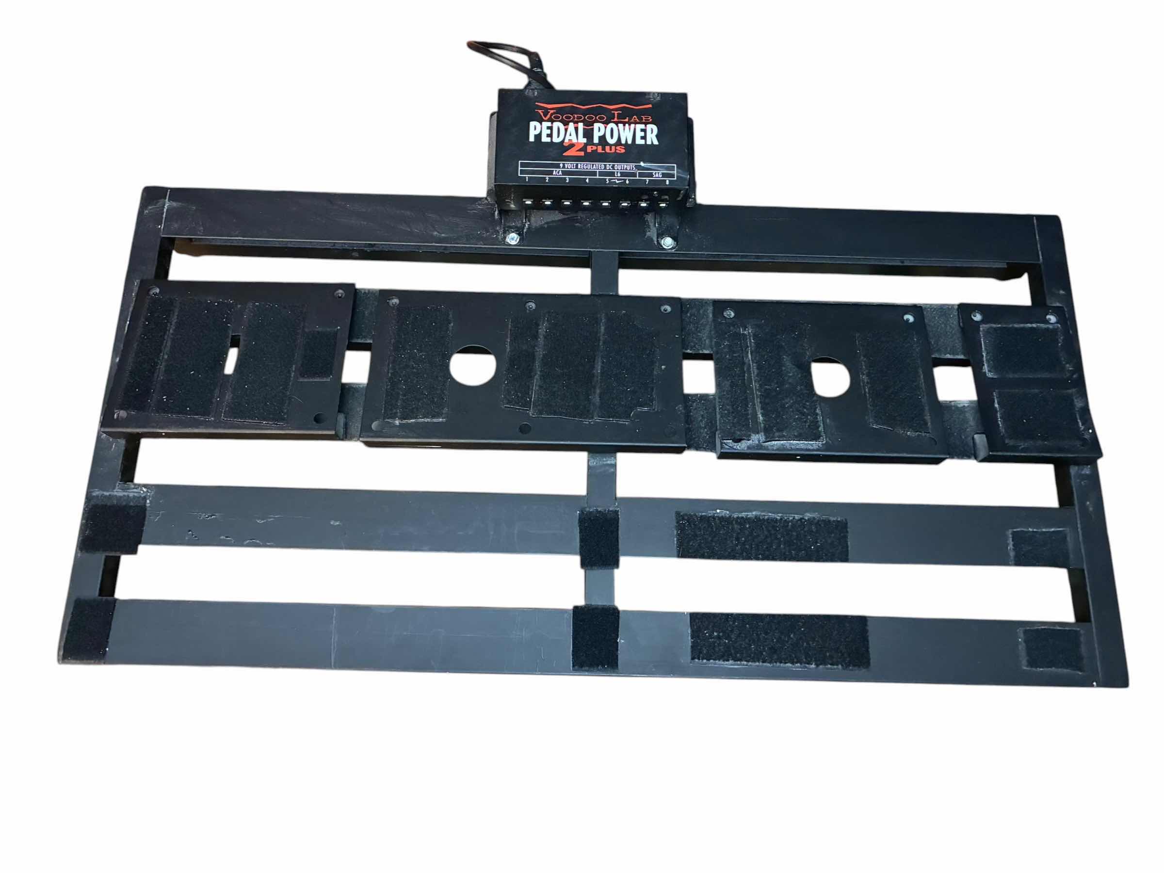Photo 1 of VOODOO LAB PEDAL POWER 2 PLUS W PEDAL TRAIN-PRO 32” X 16“
