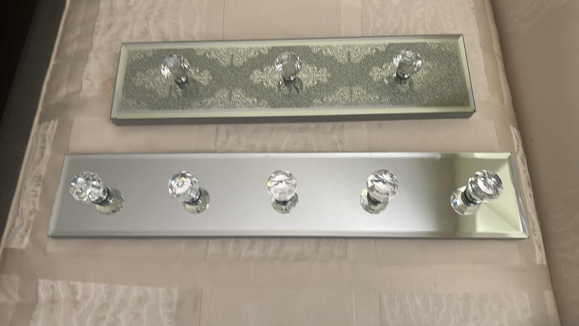 Photo 1 of 3- GLASS CRYSTAL KNOB RACK 15" 19" 24"