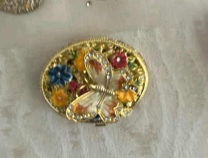 Photo 1 of 3-BUTTERFLY CLIPS RING HOLDER TRINKET BOXES