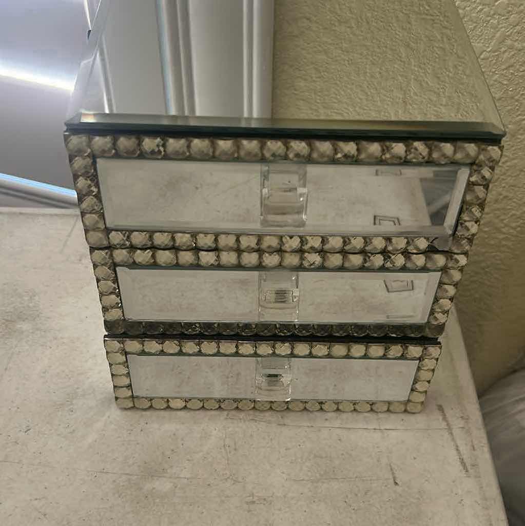 Photo 1 of 4 GLASS CONTAINERS