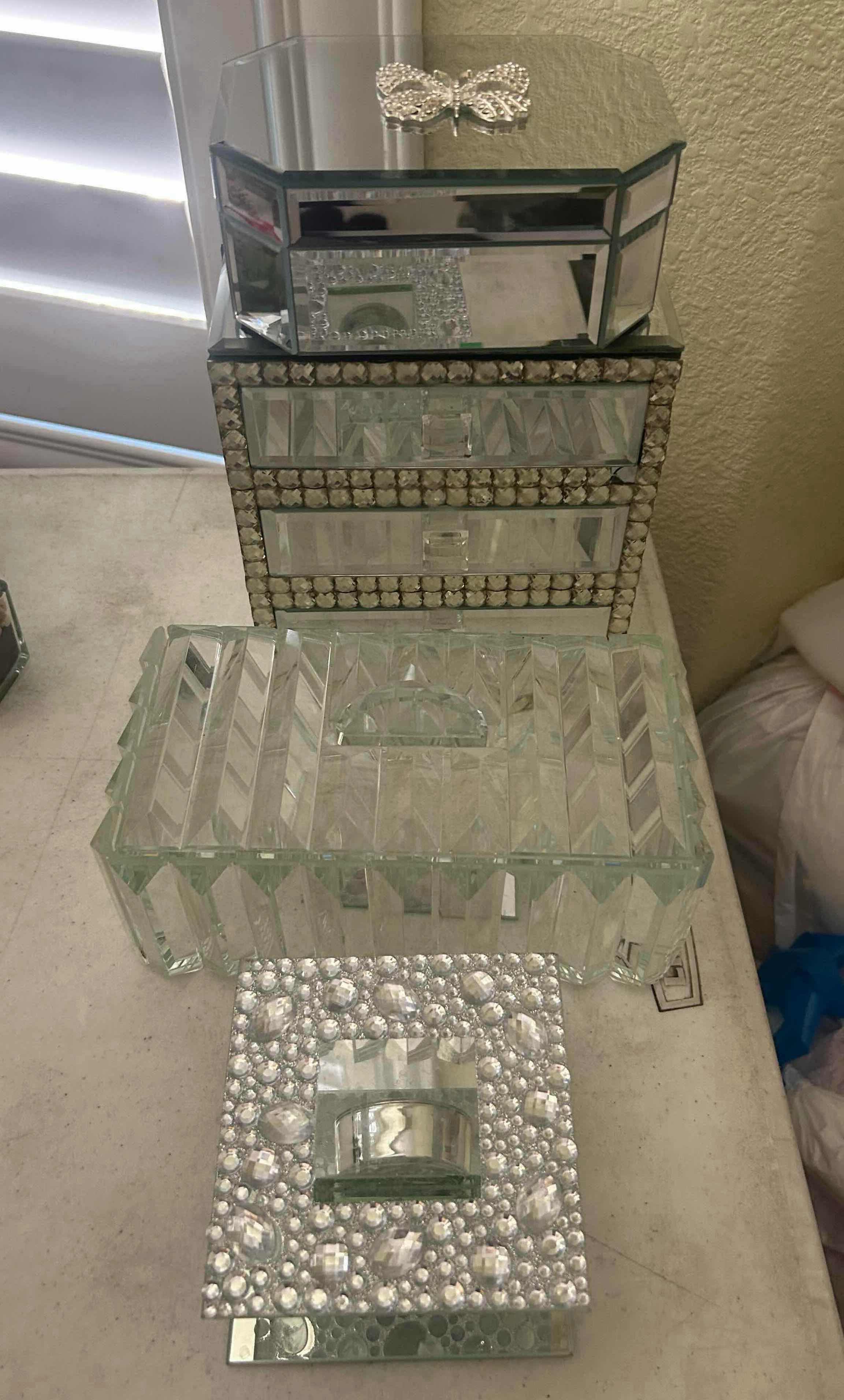 Photo 1 of 4 GLASS CONTAINERS
