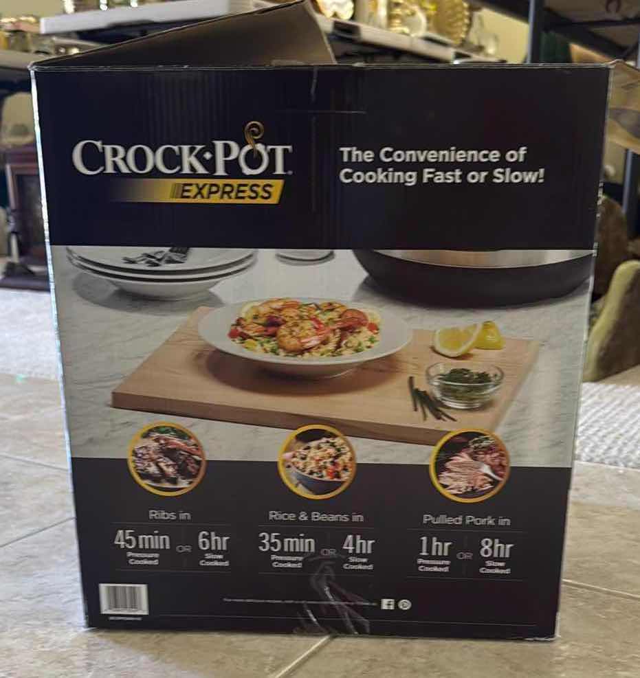 View 4 of NIB CROCKPOT EXPRESS CROCKPOT